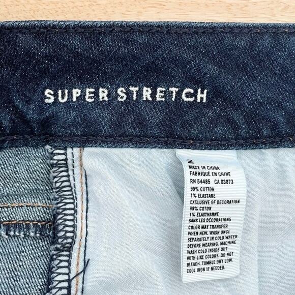 American Eagle Dark Wash Mid-Rise Cut-Off Denim Shorts - Picture 8 of 8